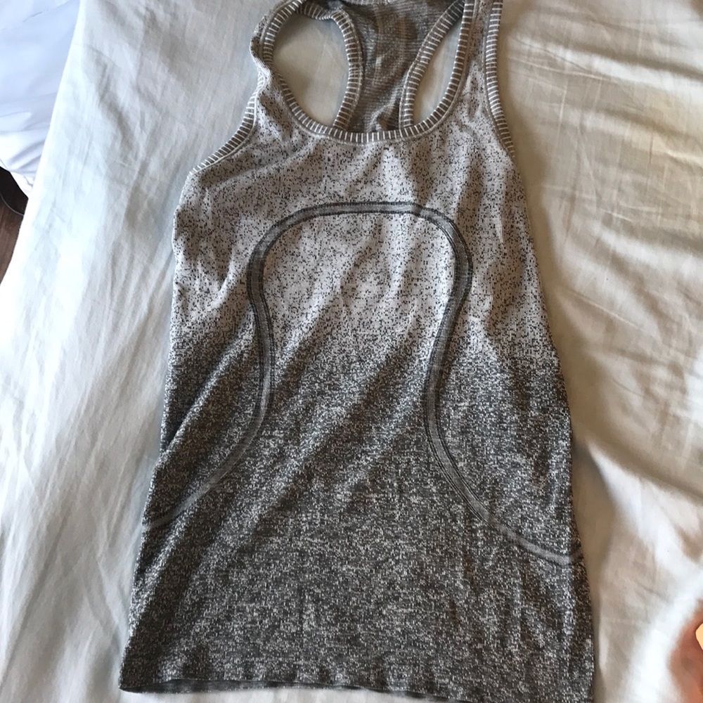 Lululemon size 4 light rib tank active OMBRÉ